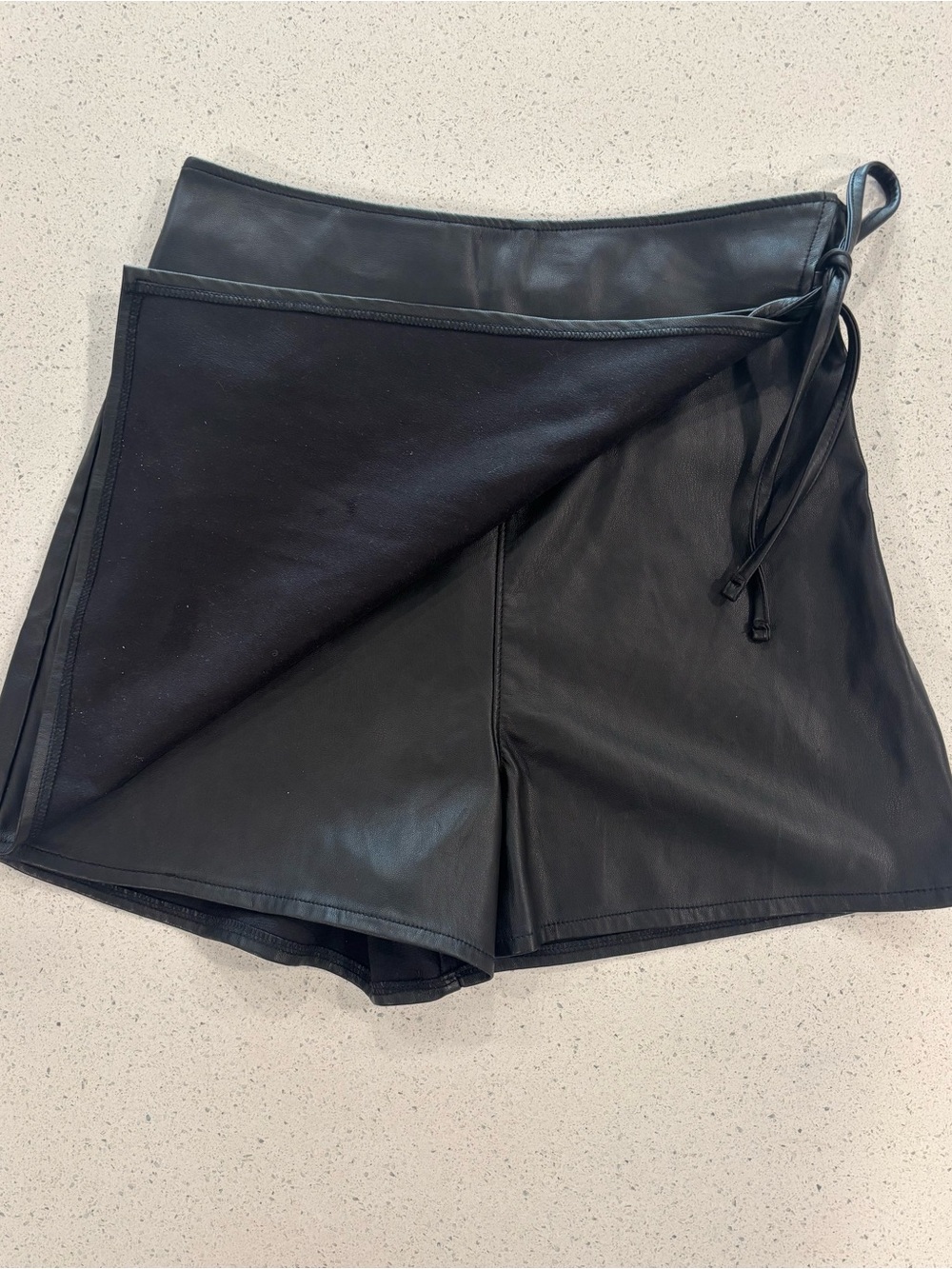 Abercrombie & Fitch Black Faux Leather Wrap Skort with Side Tie Small - Picture 2 of 6